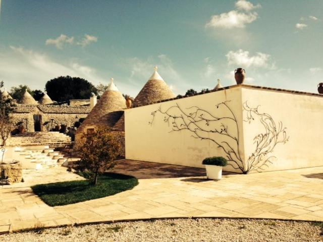 Masseria Quis Ut Deus Crispiano Exterior photo